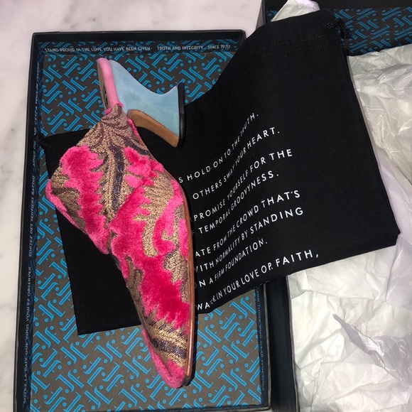 Pink Heels - Picture 4 of 9